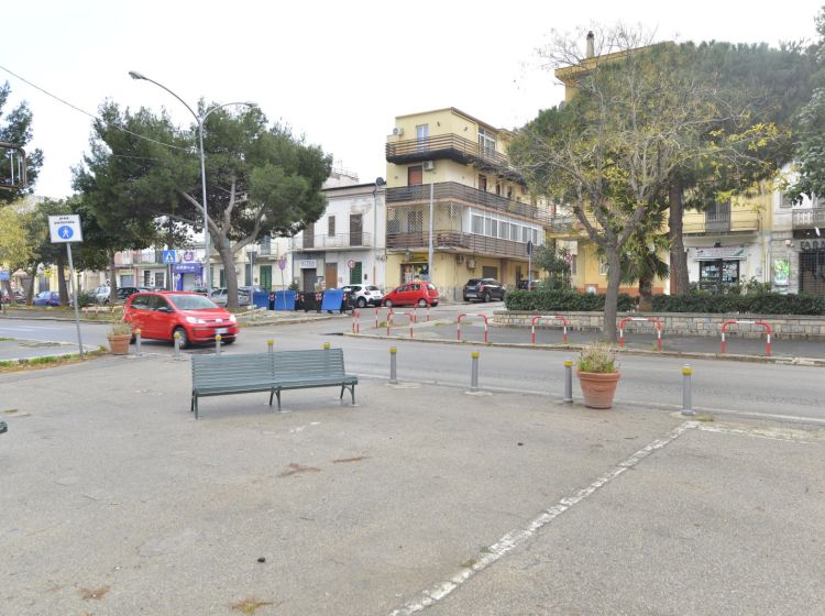 Attività / Licenza in vendita, Piazza Natale Tommaso  201, Tommaso Natale, Palermo