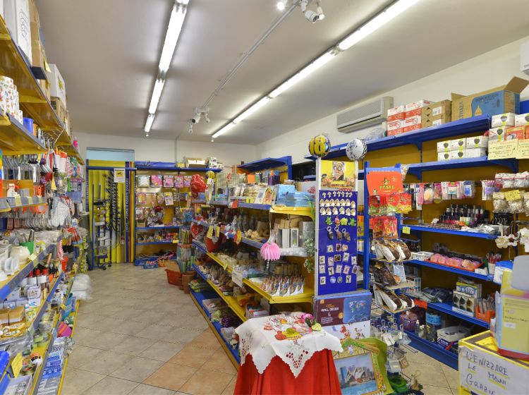 Attività / Licenza in vendita, Piazza Natale Tommaso  201, Tommaso Natale, Palermo