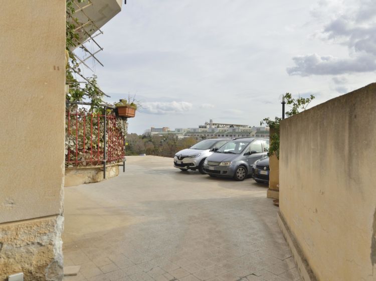 Magazzino o deposito in vendita, Corso Pietro Pisani  294, Calatafimi Bassa, Palermo
