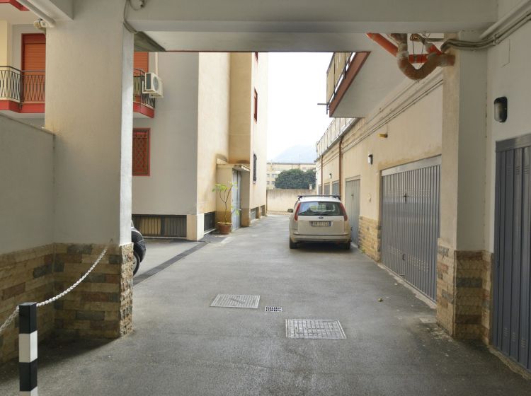 Magazzino o deposito in vendita, Corso Pietro Pisani  294, Calatafimi Bassa, Palermo