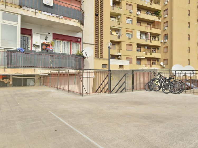 Magazzino o deposito in vendita, Corso Pietro Pisani  294, Calatafimi Bassa, Palermo