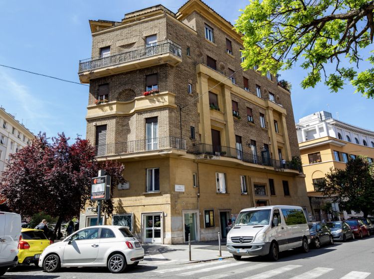 Negozio in affitto, Largo Ravenna 10, Bologna, Roma