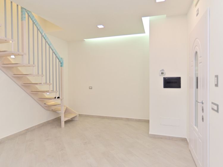 Trilocale in vendita, via delle Tuberose  56, Lido dei Pini, Anzio