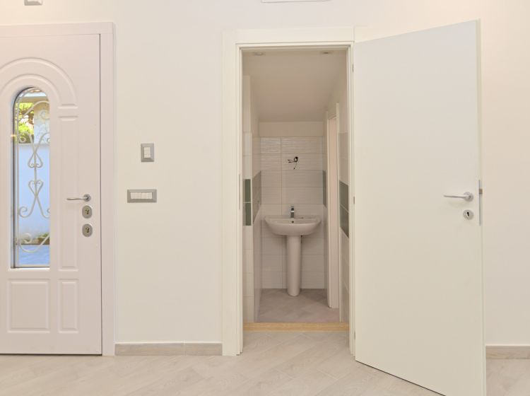 Trilocale in vendita, via delle Tuberose  56, Lido dei Pini, Anzio
