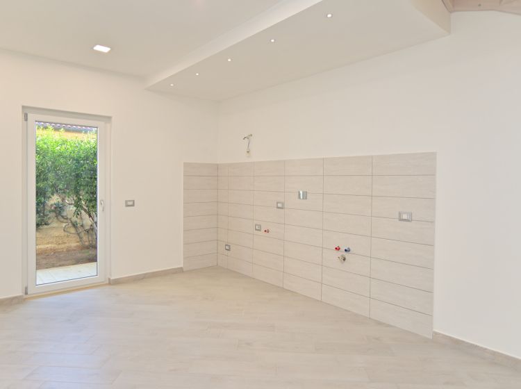 Trilocale in vendita, via delle Tuberose  56, Lido dei Pini, Anzio