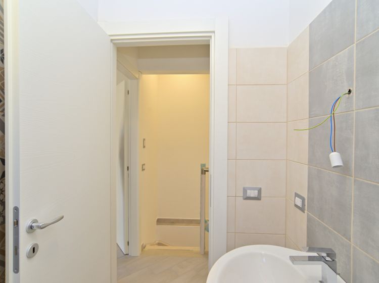 Trilocale in vendita, via delle Tuberose  56, Lido dei Pini, Anzio