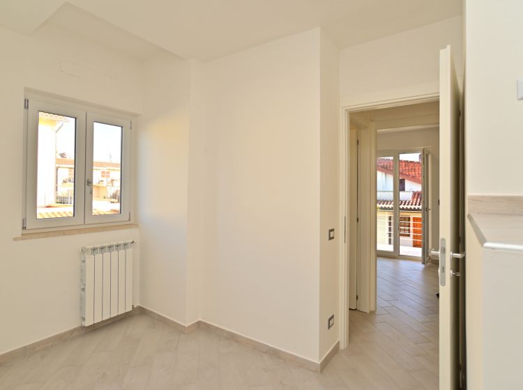 Trilocale in vendita, via delle Tuberose  56, Lido dei Pini, Anzio