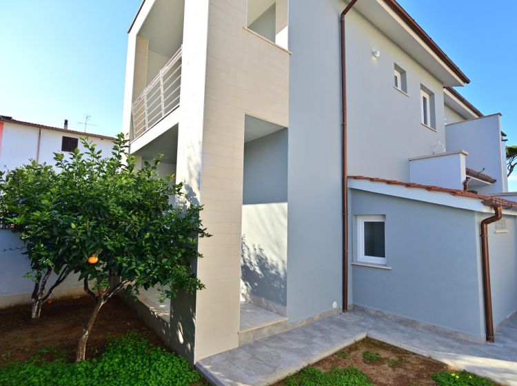 Trilocale in vendita, via delle Tuberose  56, Lido dei Pini, Anzio