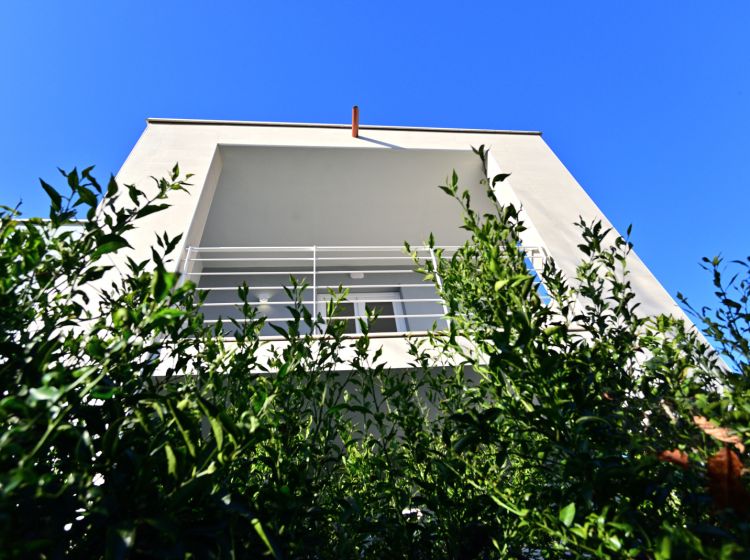 Trilocale in vendita, via delle Tuberose  56, Lido dei Pini, Anzio