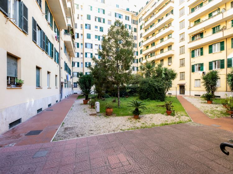 Trilocale in vendita, Largo Pannonia  12, San Giovanni, Roma