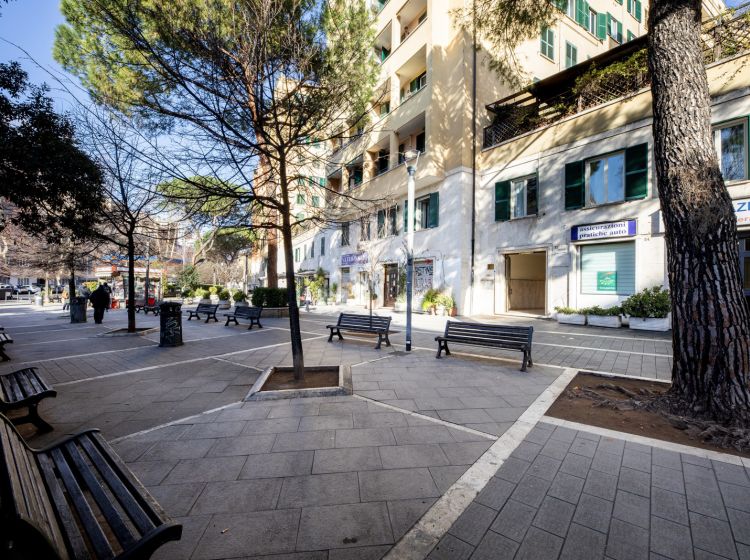 Trilocale in vendita, Largo Pannonia  12, San Giovanni, Roma