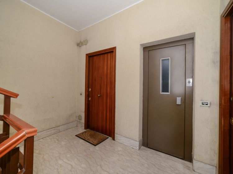 Appartamento in vendita, via Orazio Console  63, Tor de' Cenci, Roma