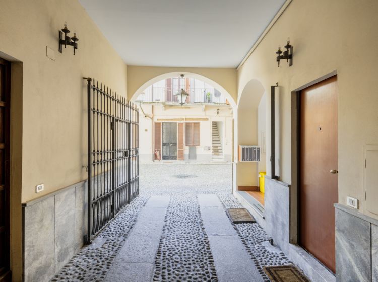 Bilocale in vendita, Vicolo Caccia  6, Centro, Novara