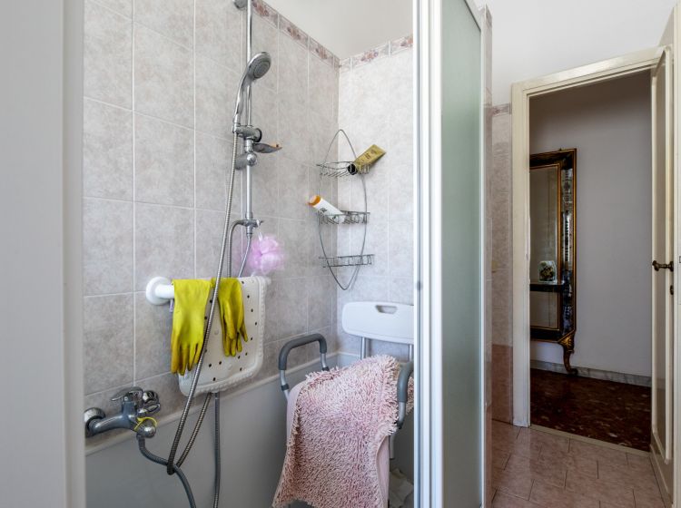 Trilocale in vendita, via di Tor Pignattara  52, Torpignattara, Roma