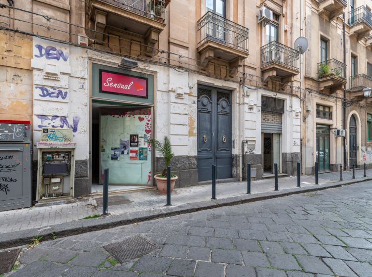 Quadrilocale in vendita, via Filippo Corridoni  14, Centro Storico, Catania