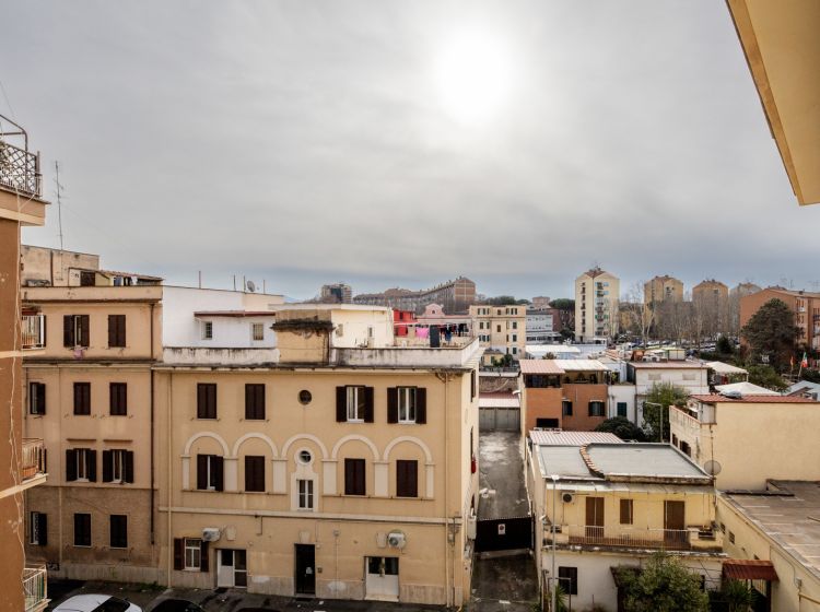 Trilocale in vendita, viale Opita Oppio  65, Quadraro, Roma