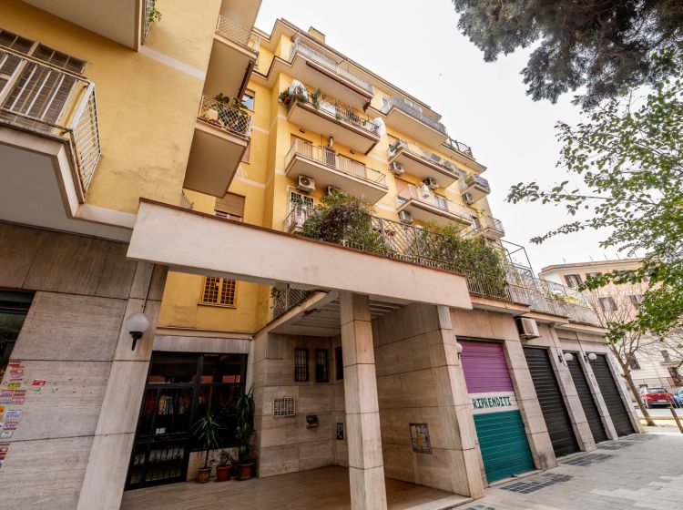 Trilocale in vendita, viale Opita Oppio  65, Quadraro, Roma