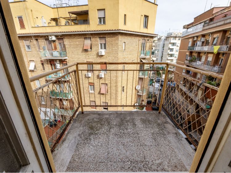 Trilocale in vendita, viale Opita Oppio  65, Quadraro, Roma
