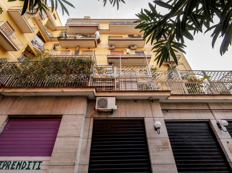 Trilocale in vendita, viale Opita Oppio  65, Quadraro, Roma