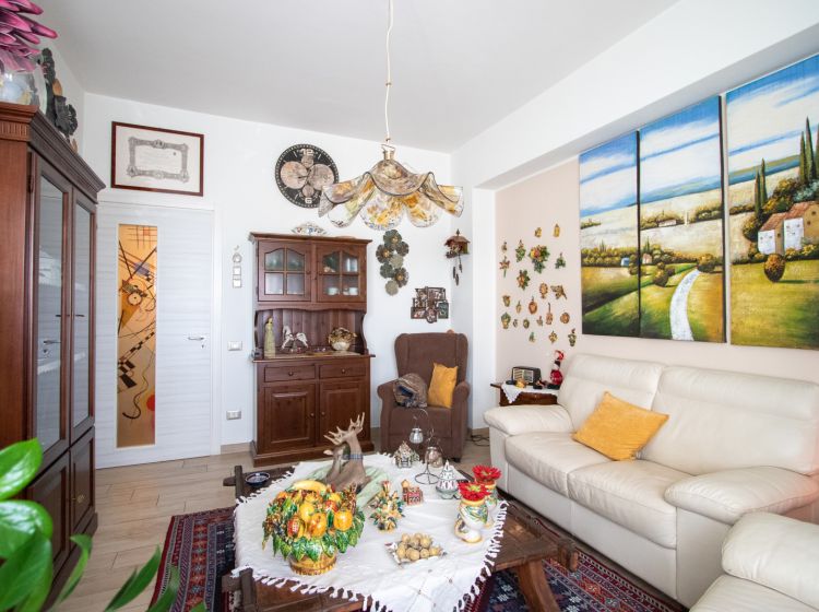 Quadrilocale in vendita, via Bruno Chimirri  27, San Leonardo, Catanzaro