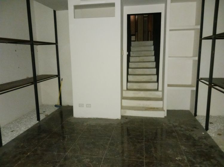 Negozio in vendita, via Cardinale Tripepi  6, Gregorio VII, Roma