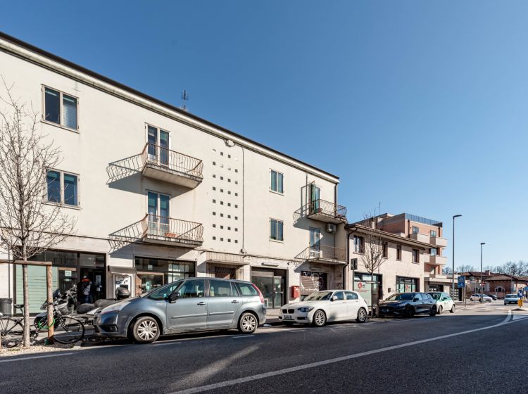 Quadrilocale in vendita, via Bezzecca  4, Porta Trento, Padova