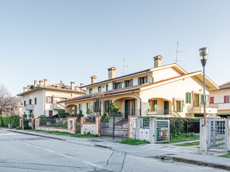 Villa in vendita, via Don A. Salvatori  5, San Biagio, Teolo