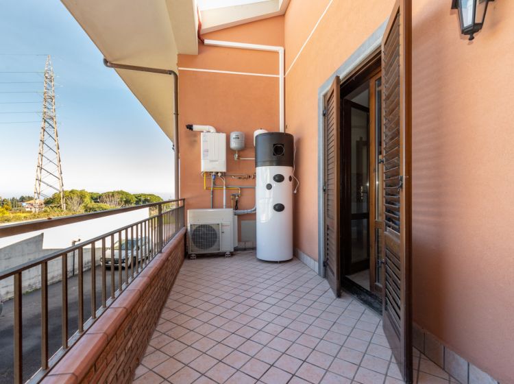Villa in vendita, via Nizzeti  211, Aci Catena