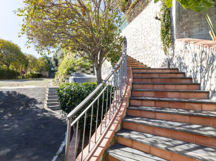 Villa in vendita, via Nizzeti  211, Aci Catena