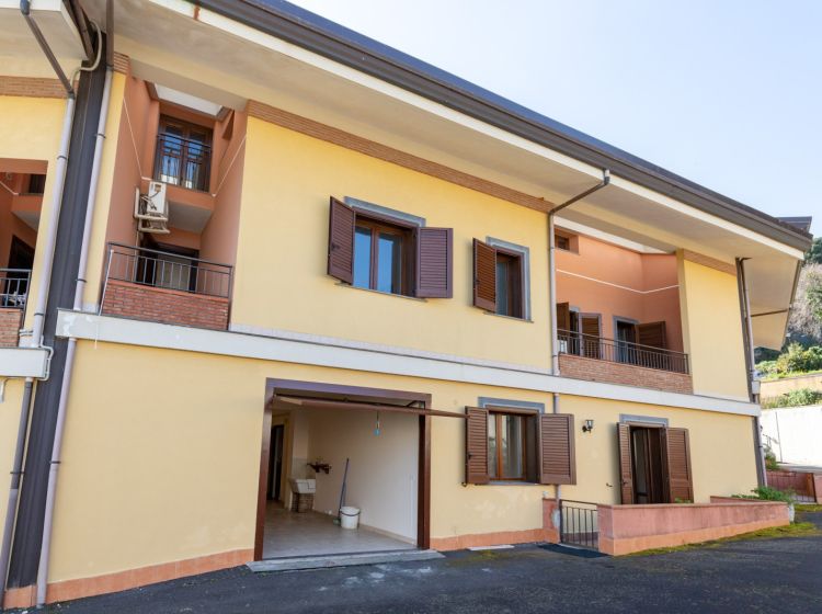 Villa in vendita, via Nizzeti  211, Aci Catena