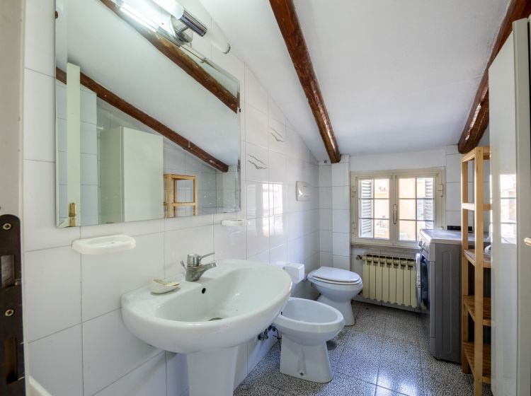 Mansarda in vendita, via Luigi Tosti  27, Appio Latino, Roma