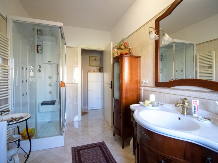 Quadrilocale in vendita, via Giuseppe Rito  3, Sala, Catanzaro
