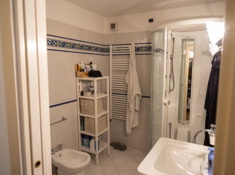 Quadrilocale in vendita, via Fusandola  9, Centro, Salerno
