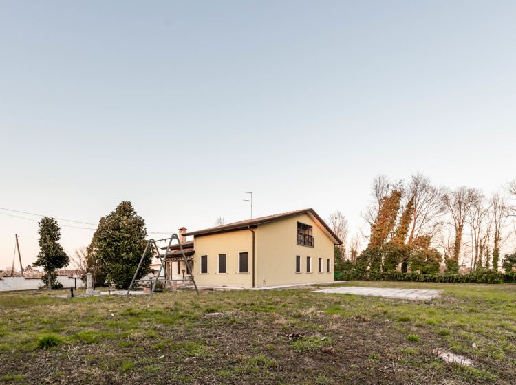 Villa in vendita, via Guglielmo Marconi  43, Arzergrande