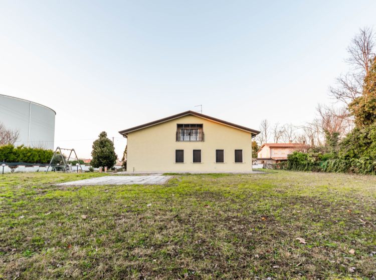Villa in vendita, via Guglielmo Marconi  43, Arzergrande
