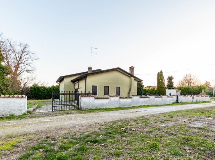 Villa in vendita, via Guglielmo Marconi  43, Arzergrande