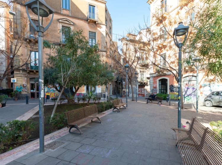 Negozio in vendita, via Pacini  50, Centro Storico, Catania