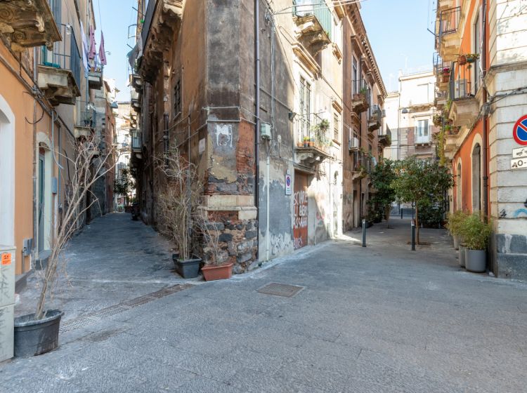 Negozio in vendita, via Pacini  50, Centro Storico, Catania