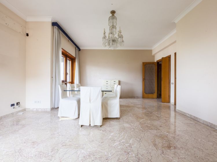 Appartamento in vendita, via Nocera Umbra  178, Appio Latino, Roma
