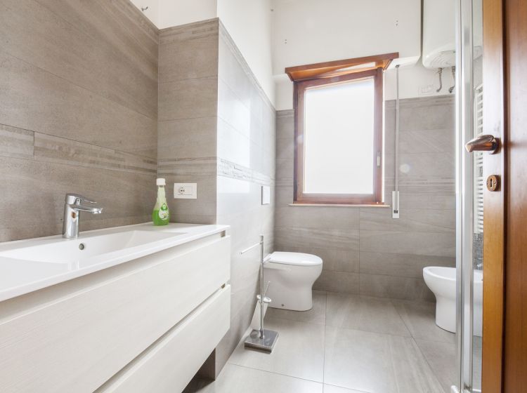 Appartamento in vendita, via Nocera Umbra  178, Appio Latino, Roma