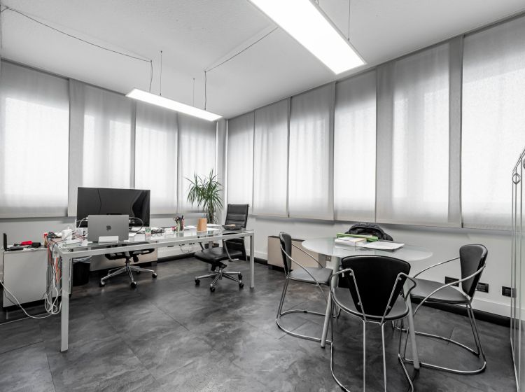 Ufficio in vendita, via Lisbona  10, Zona Industriale, Padova