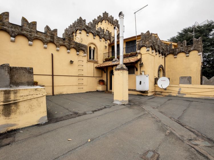 Stabile o palazzo in vendita, Riano