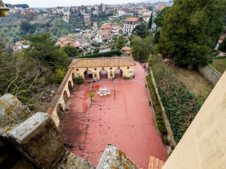 Stabile o palazzo in vendita, Riano