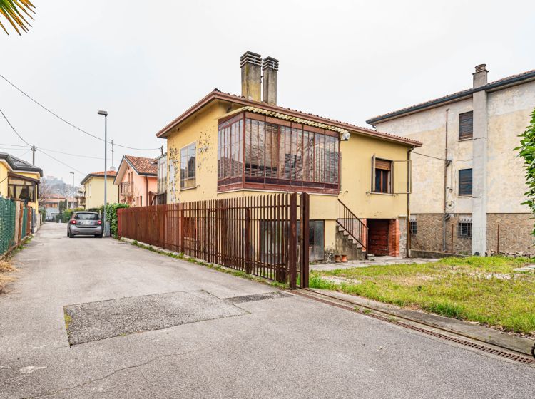 Villa in vendita, via Luigi Pulci  7, Portello, Padova