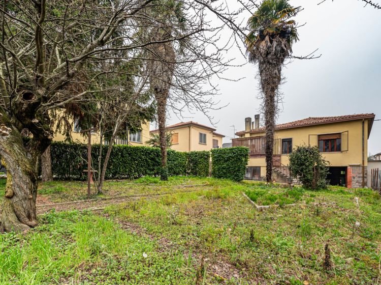 Villa in vendita, via Luigi Pulci  7, Portello, Padova