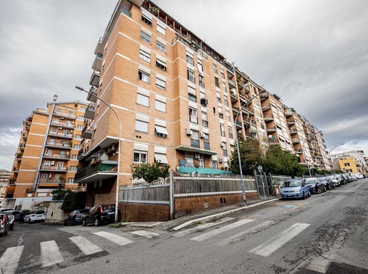 Bilocale in vendita, via Oreste Salomone, Torpignattara, Roma