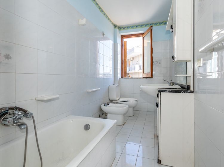 Quadrilocale in vendita, via Ludovico Ariosto  27, Acireale