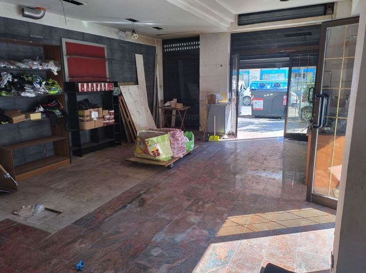 Negozio in affitto, via dei Traghetti  40, Lido di Ostia, Roma