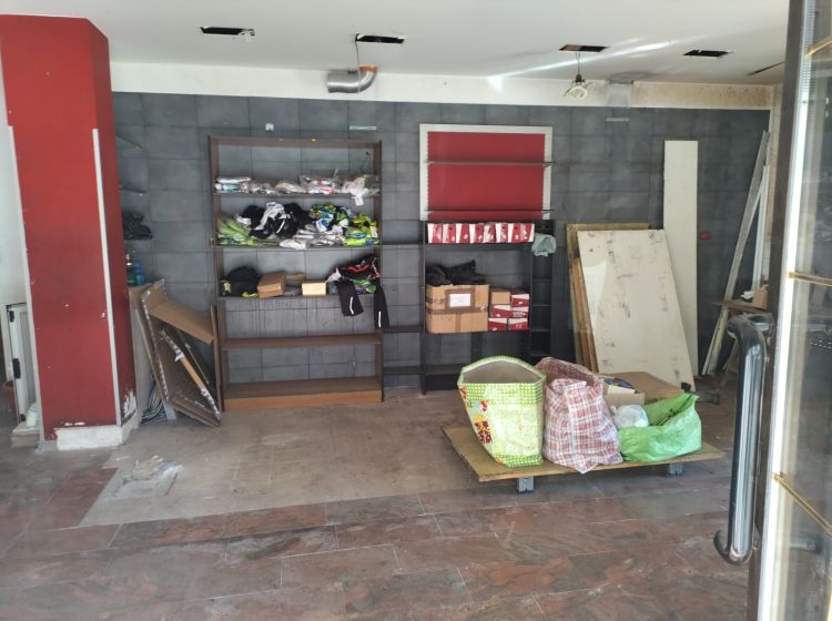 Negozio in affitto, via dei Traghetti  40, Lido di Ostia, Roma