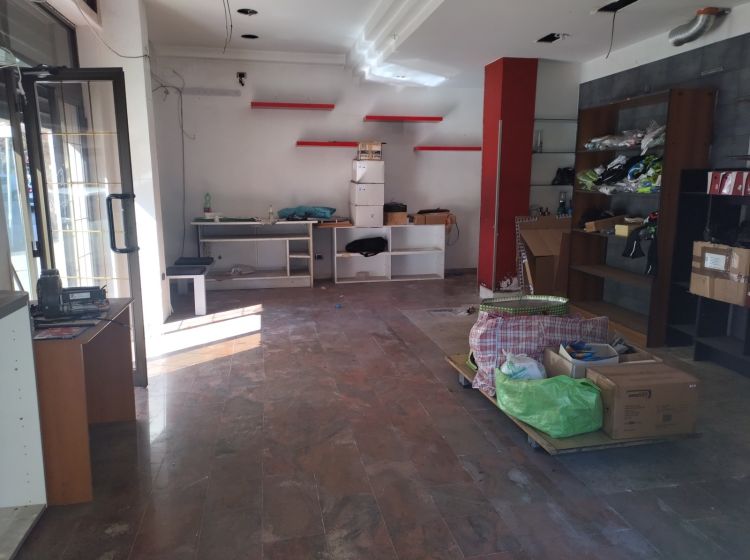 Negozio in affitto, via dei Traghetti  40, Lido di Ostia, Roma